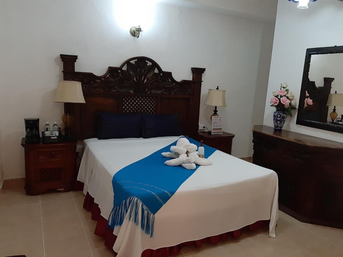 Hotel Palacio Canton Valladolid  Bagian luar foto