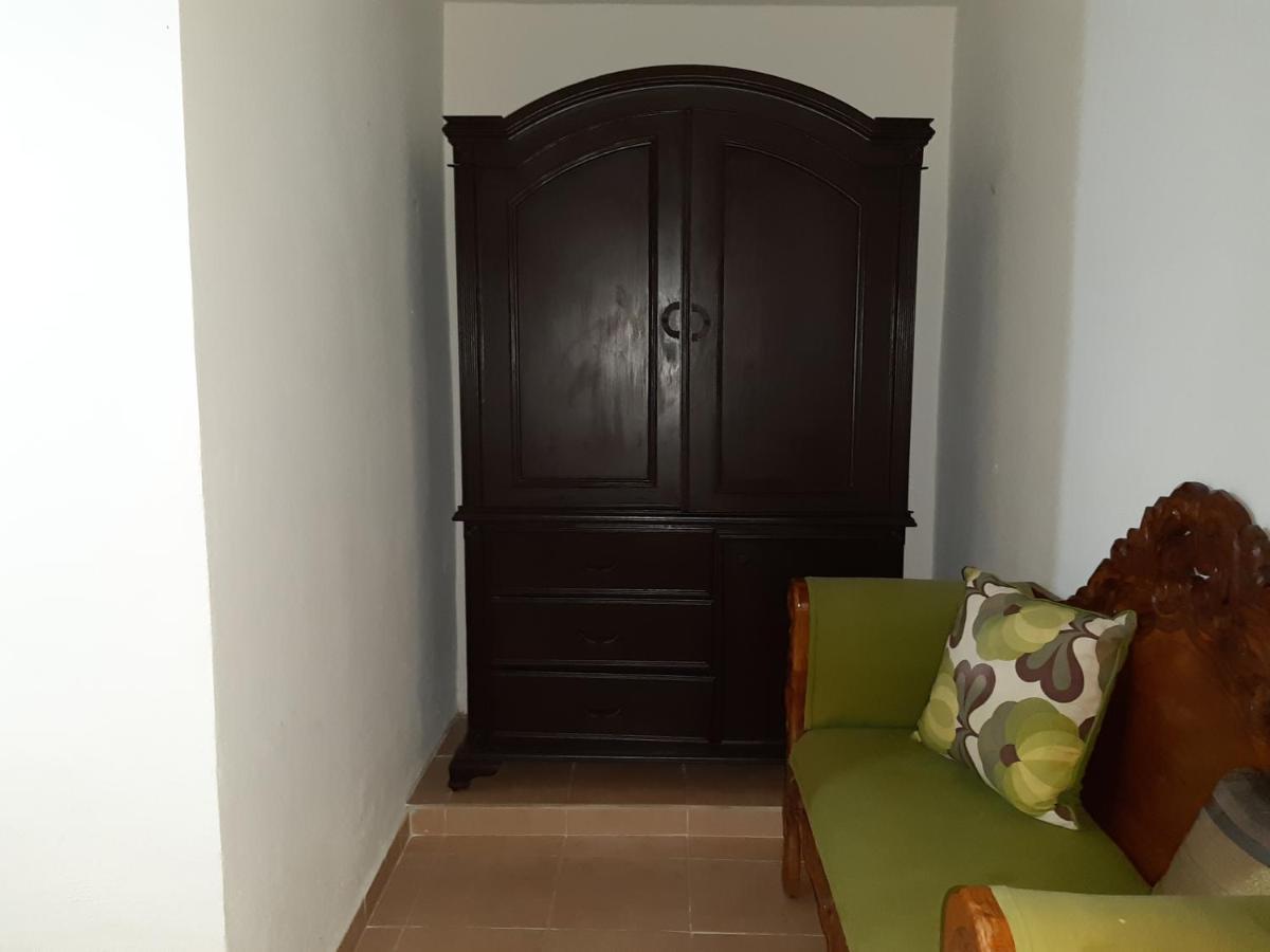 Hotel Palacio Canton Valladolid  Bagian luar foto