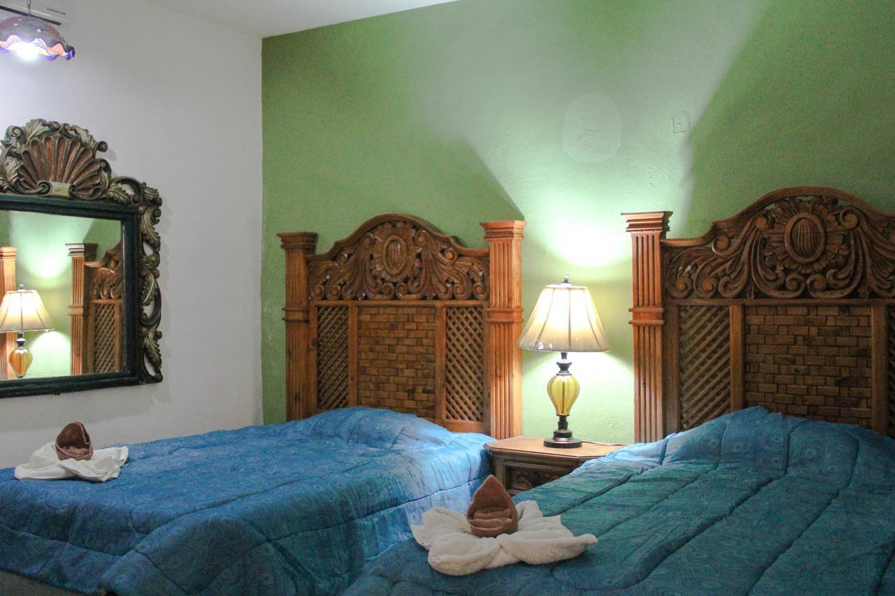 Hotel Palacio Canton Valladolid  Bagian luar foto