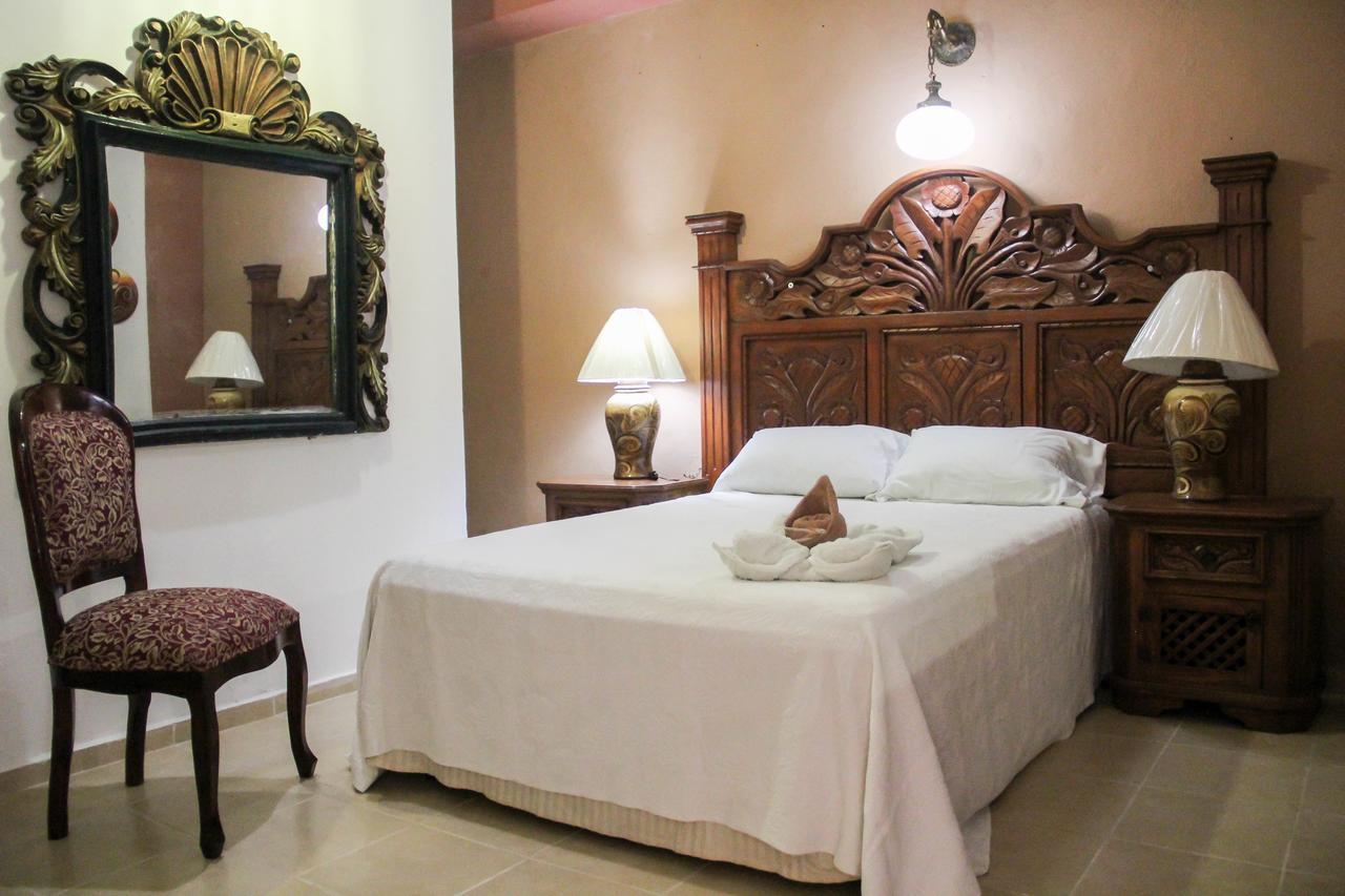 Hotel Palacio Canton Valladolid  Bagian luar foto